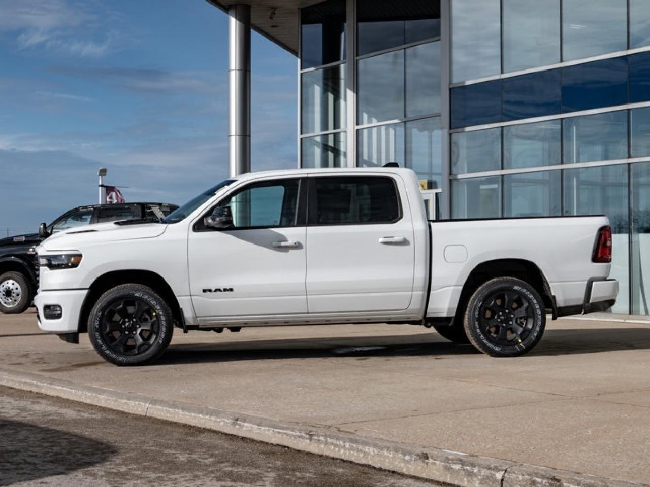 2026 RAM 1500 SPORT Photo4