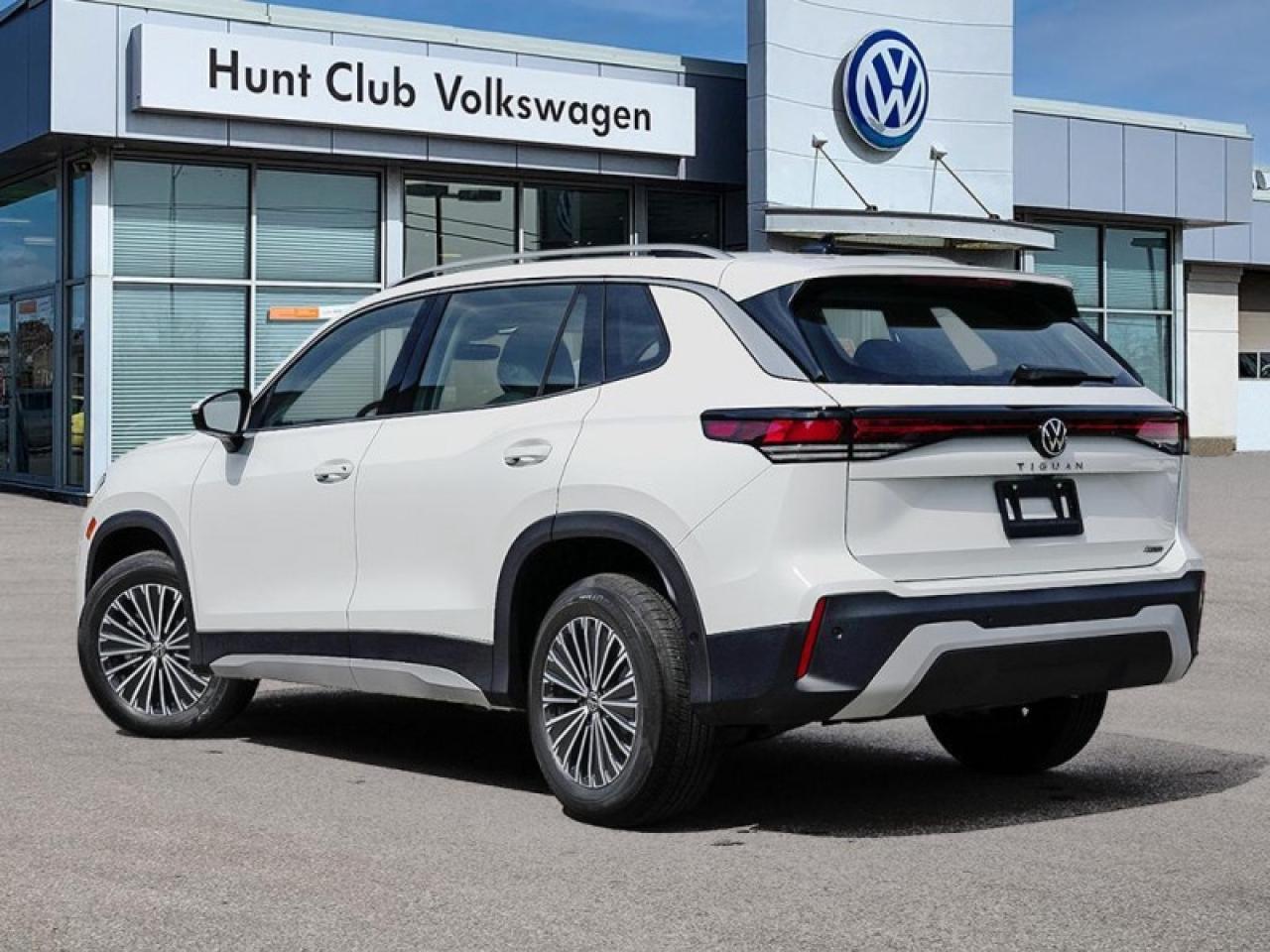 2026 Volkswagen Tiguan Comfortline  - Power Liftgate Photo3