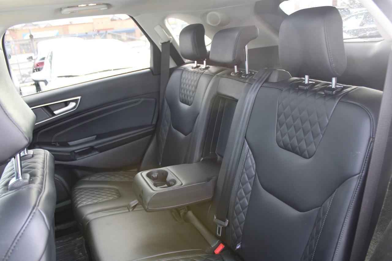 2024 Ford Edge Titanium Photo