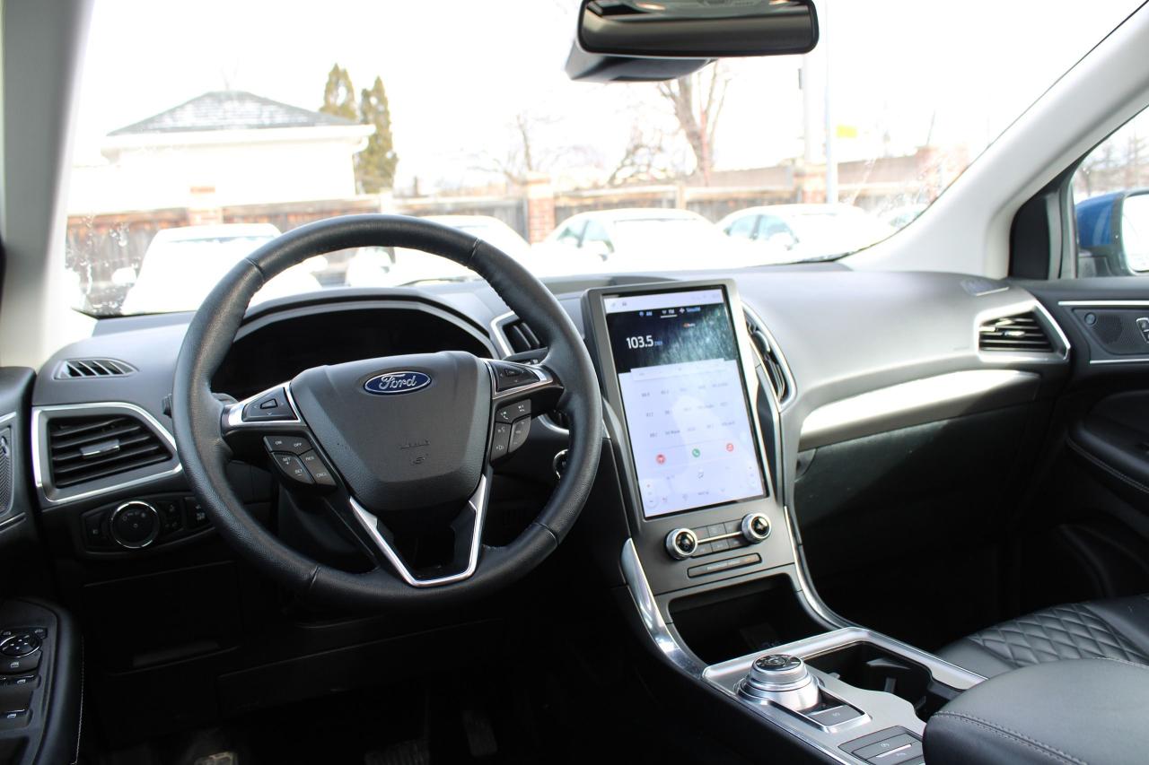 2024 Ford Edge Titanium Photo