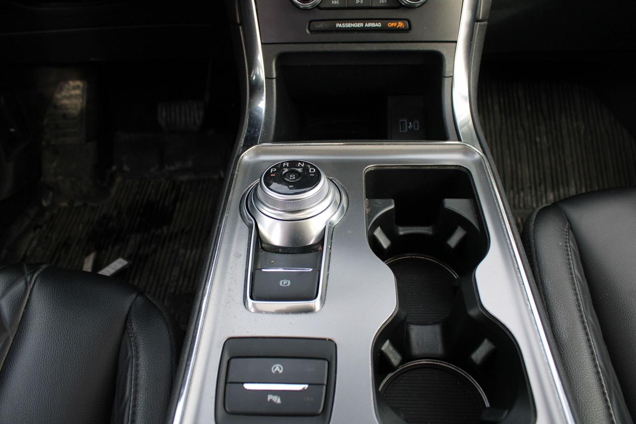 2024 Ford Edge Titanium Photo