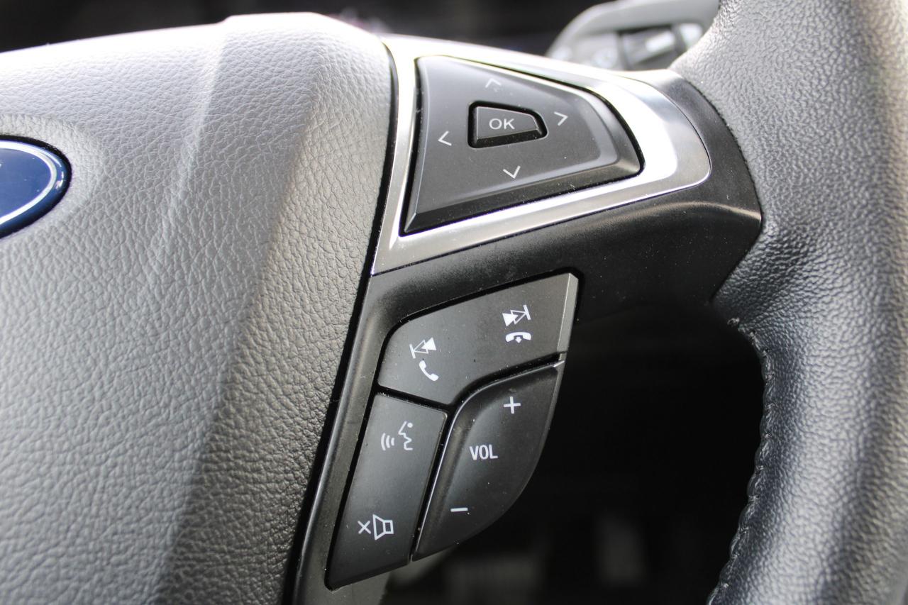 2024 Ford Edge Titanium Photo