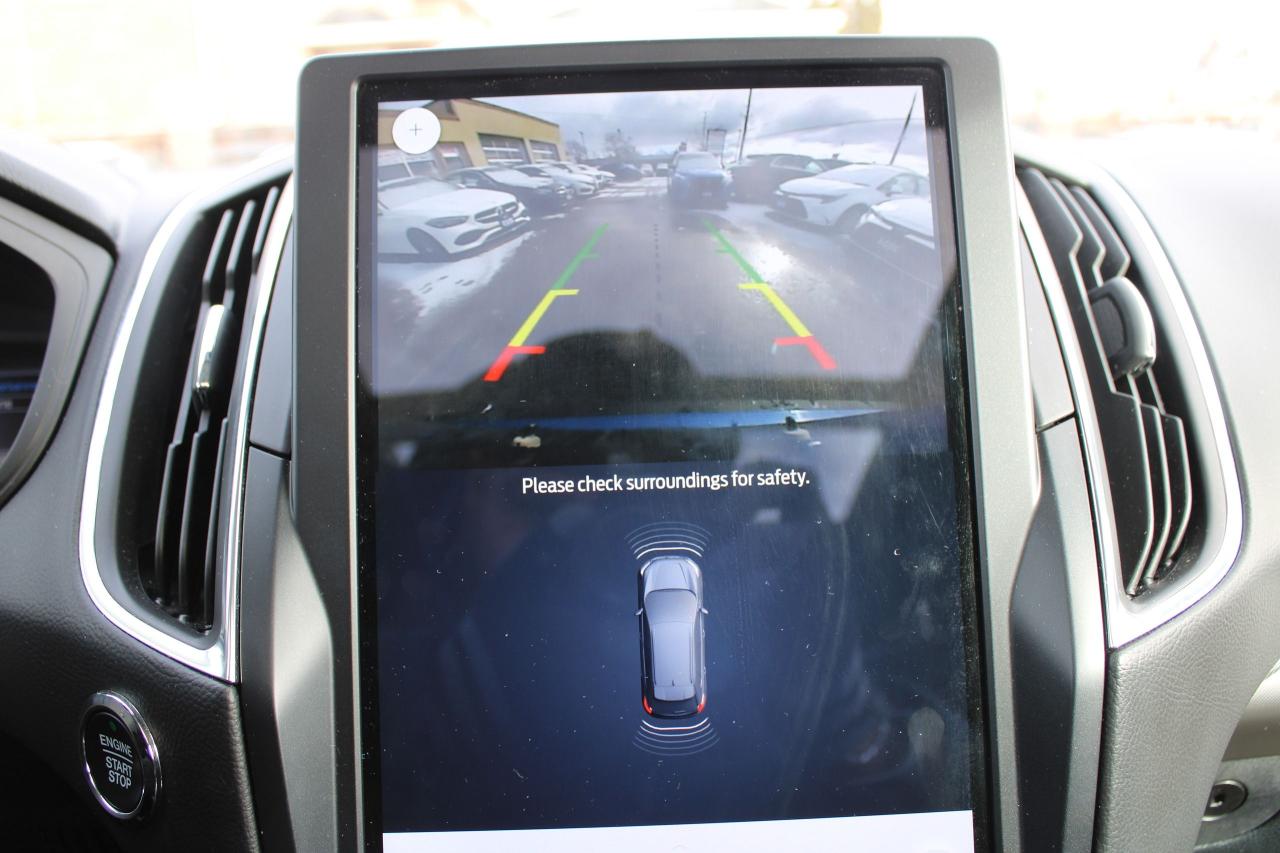 2024 Ford Edge Titanium Photo