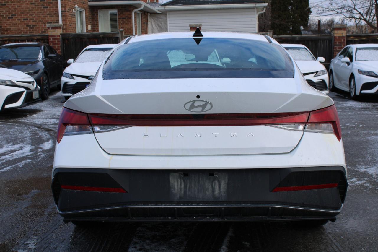 2024 Hyundai Elantra Preferred IVT w/Tech Pkg Photo