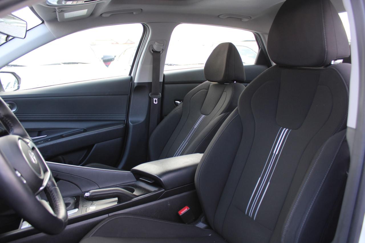 2024 Hyundai Elantra Preferred IVT w/Tech Pkg Photo