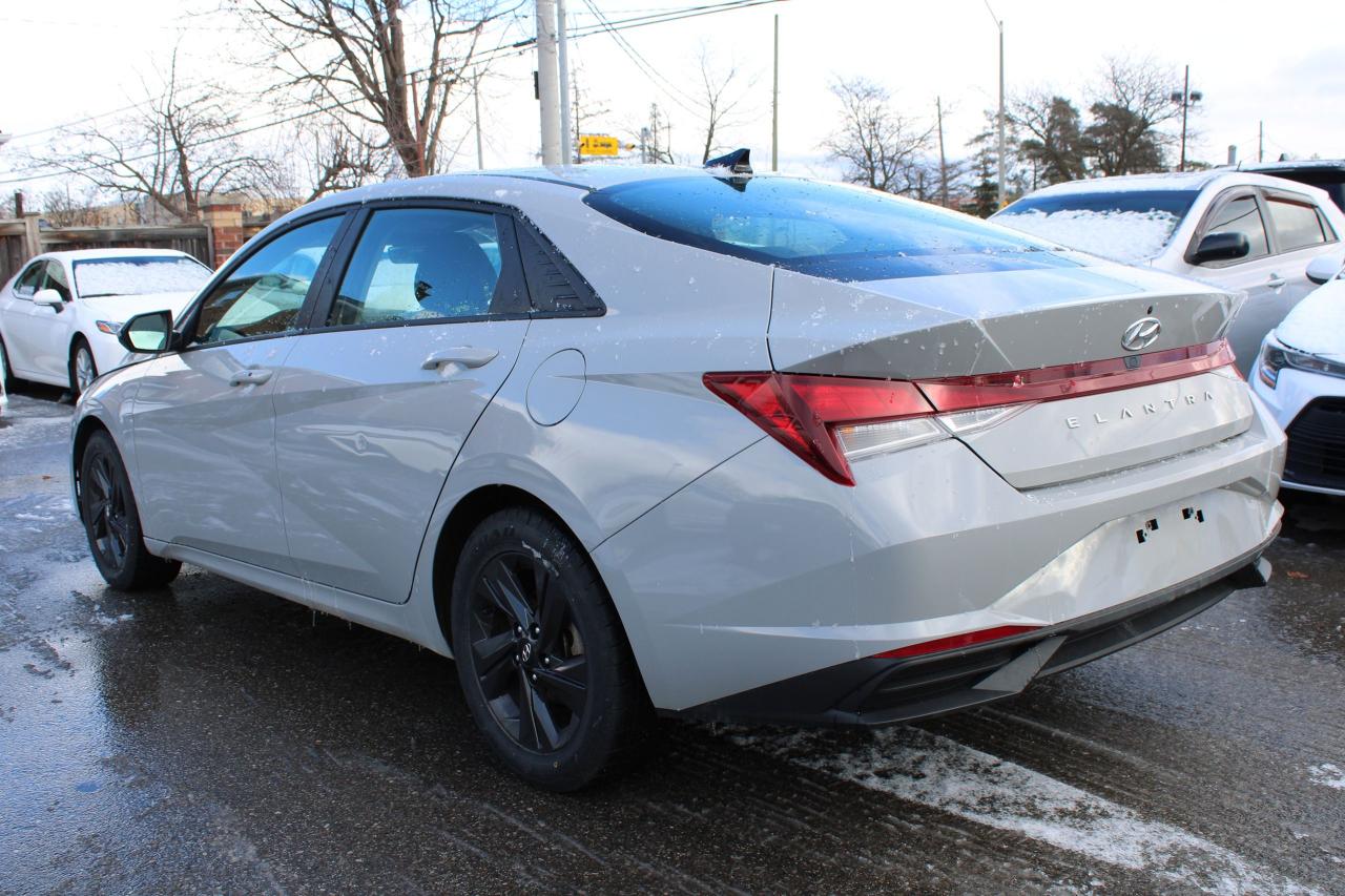 2023 Hyundai Elantra Preferred Photo