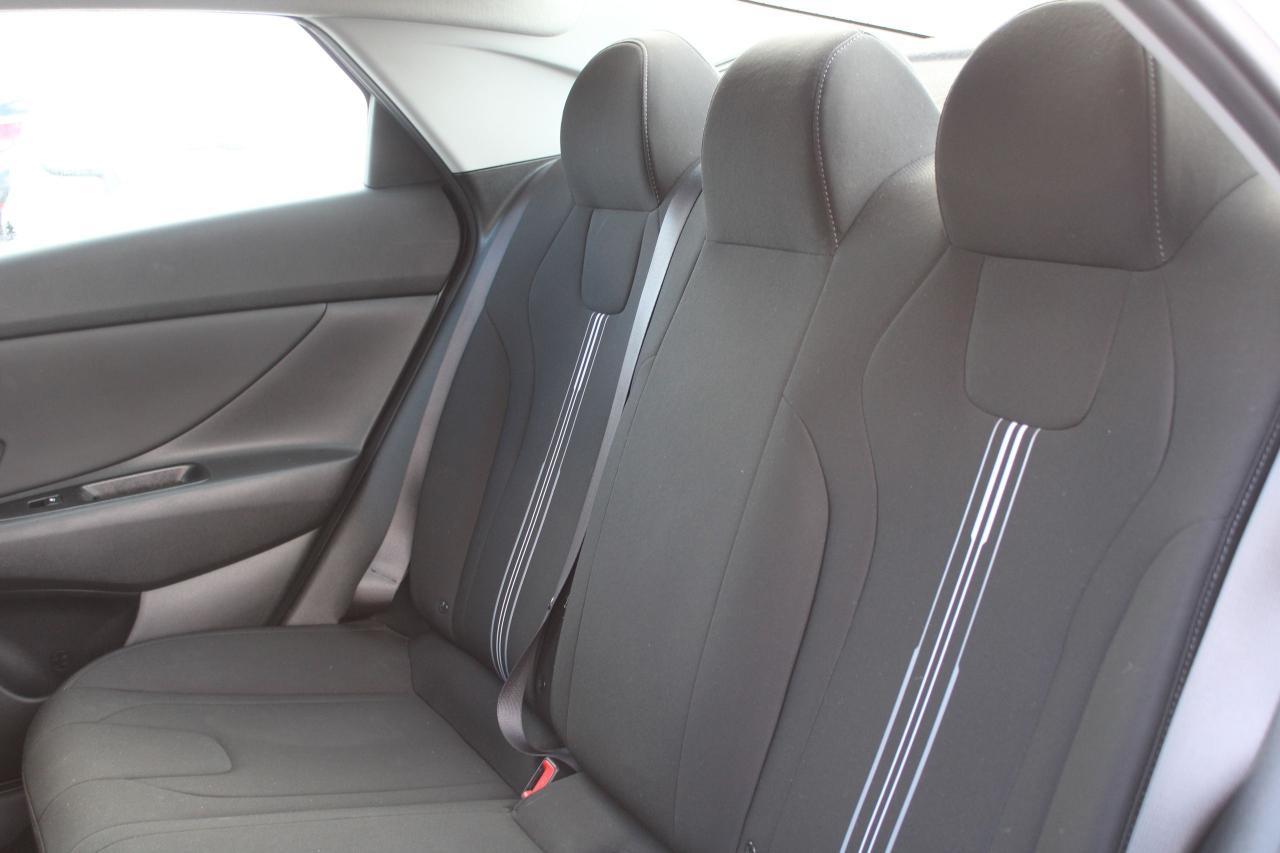 2023 Hyundai Elantra Preferred Photo