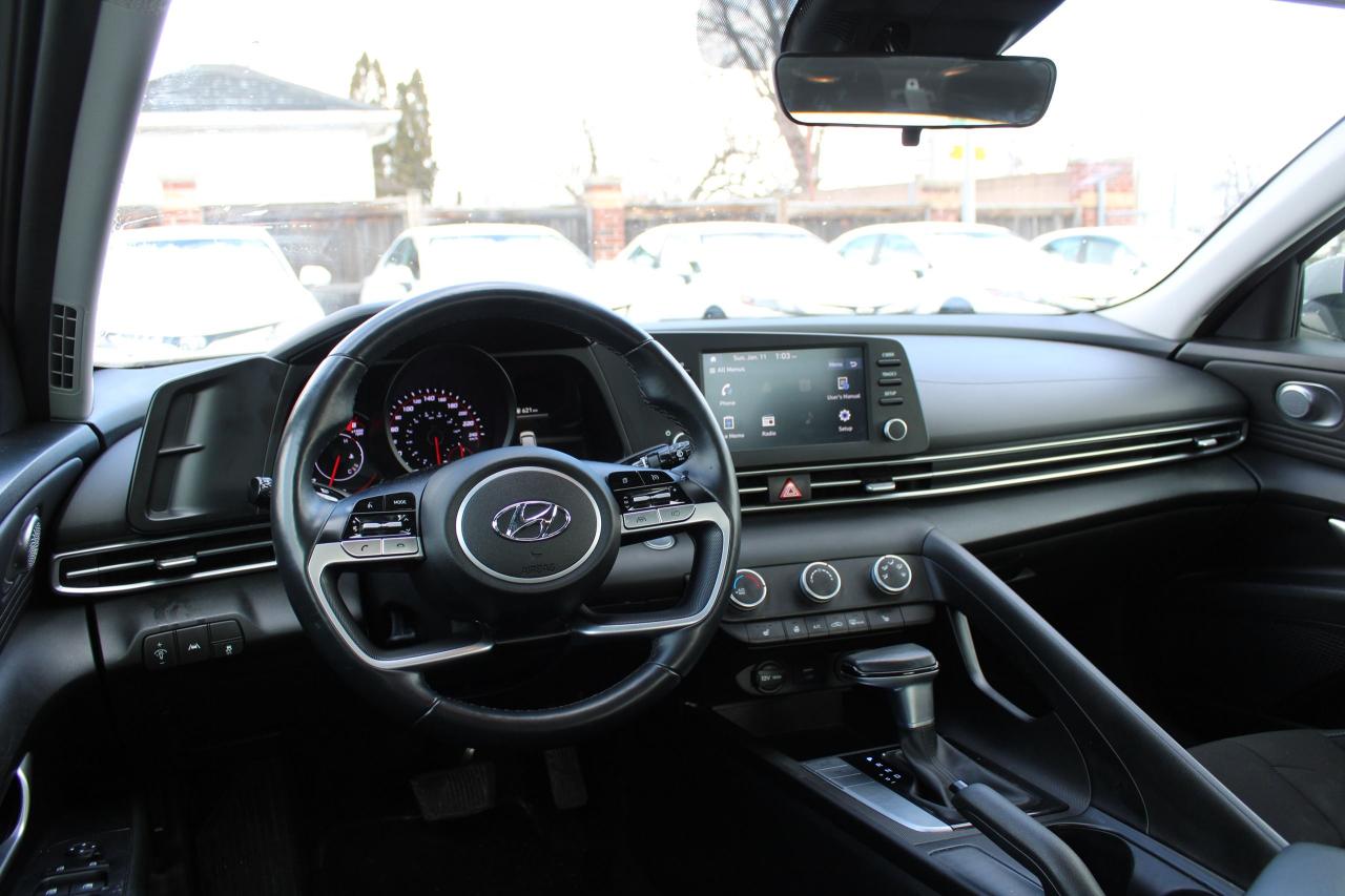 2023 Hyundai Elantra Preferred Photo