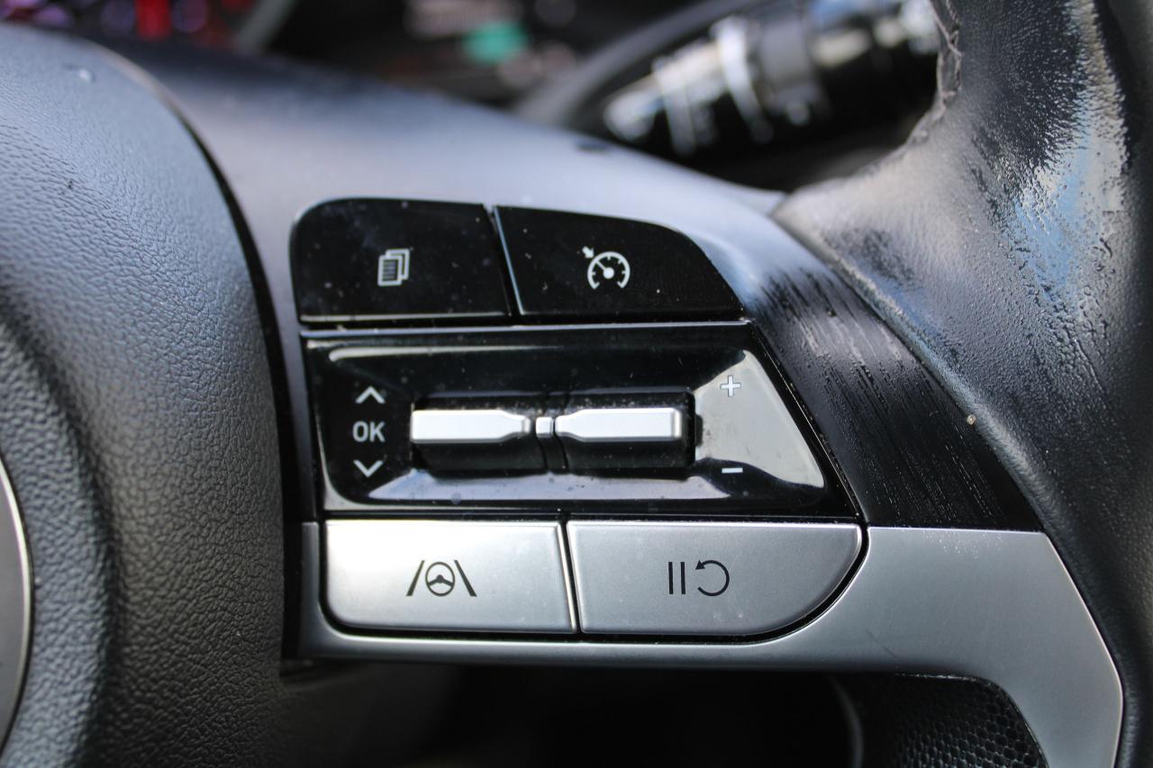 2023 Hyundai Elantra Preferred Photo