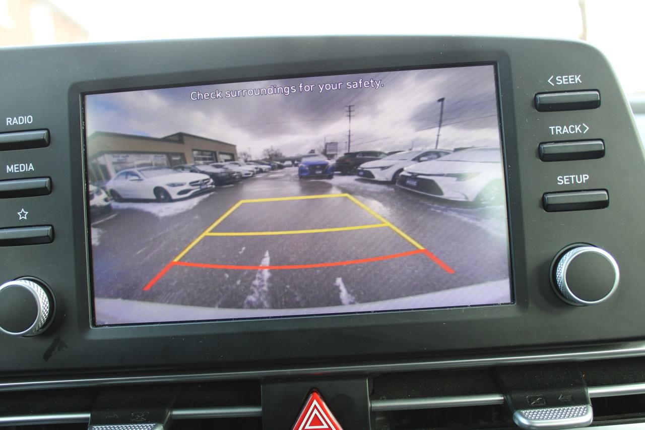 2023 Hyundai Elantra Preferred Photo