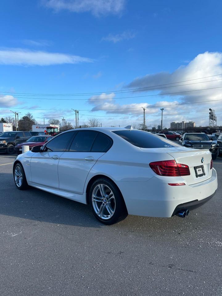 2015 BMW 5 Series 528i M sport Photo3