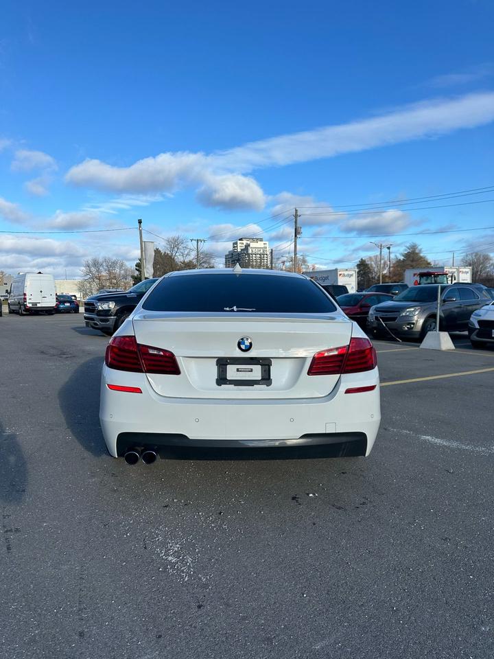 2015 BMW 5 Series 528i M sport Photo