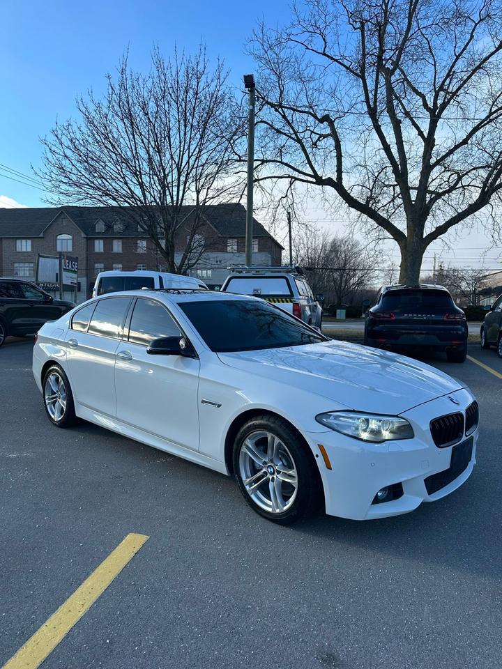 2015 BMW 5 Series 528i M sport Photo