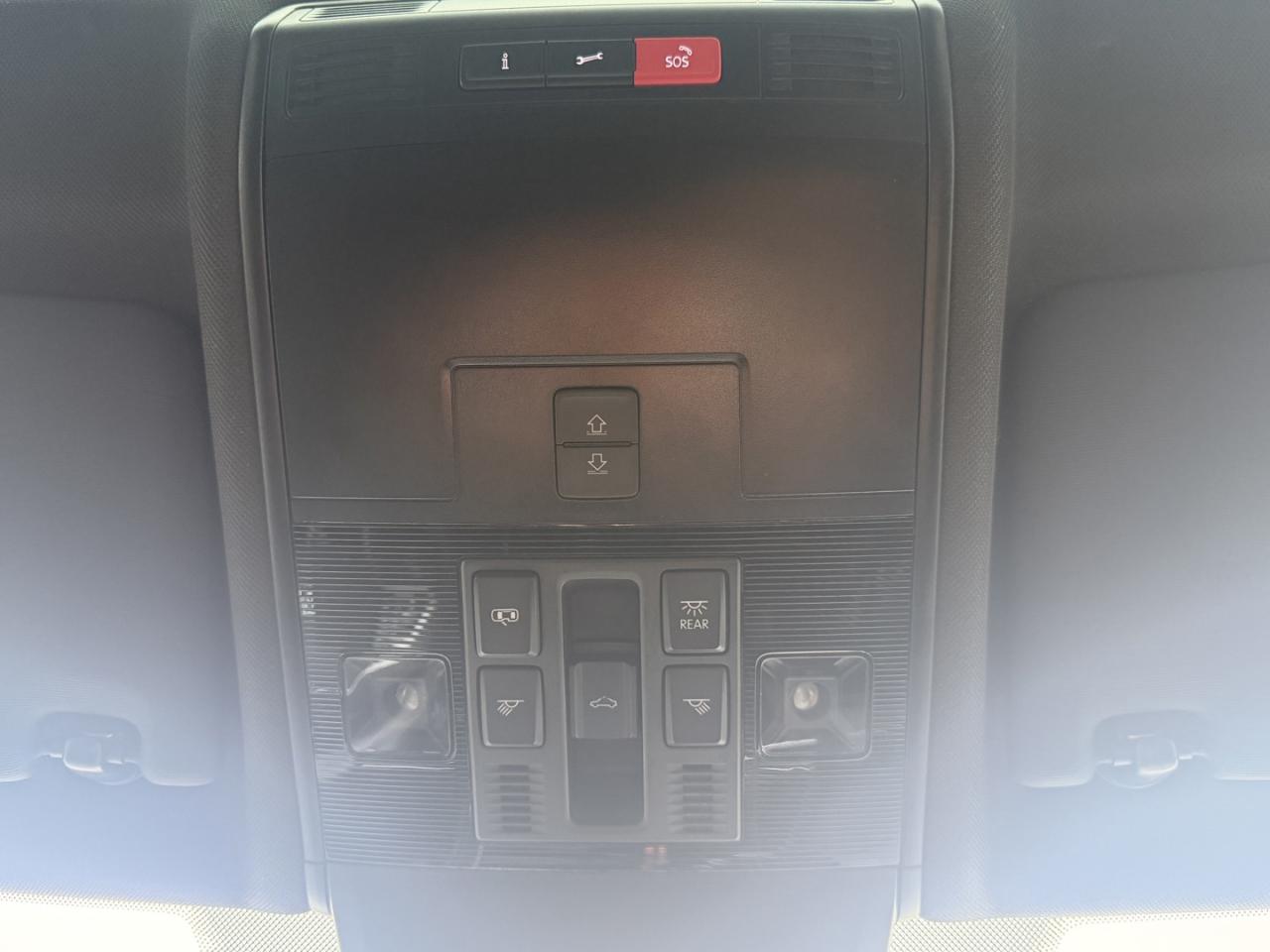 2023 Volkswagen Tiguan Comfortline R-Line Black Edition Photo