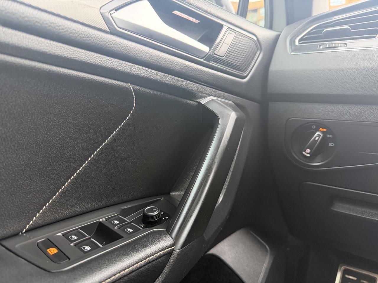 2023 Volkswagen Tiguan Comfortline R-Line Black Edition Photo