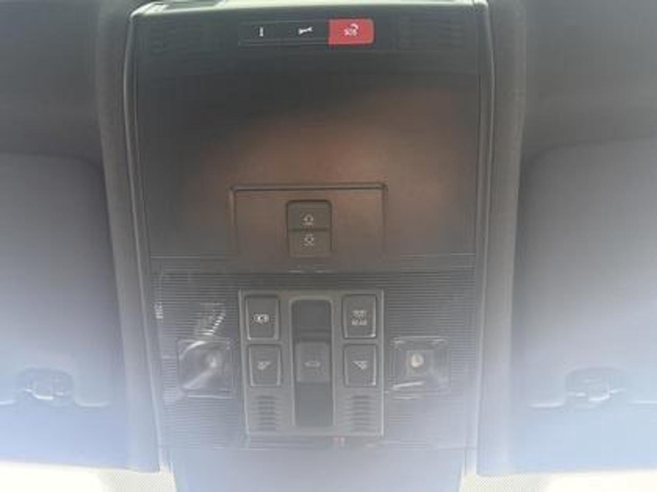 2023 Volkswagen Tiguan Comfortline R-Line Black Edition 4MOTION Photo