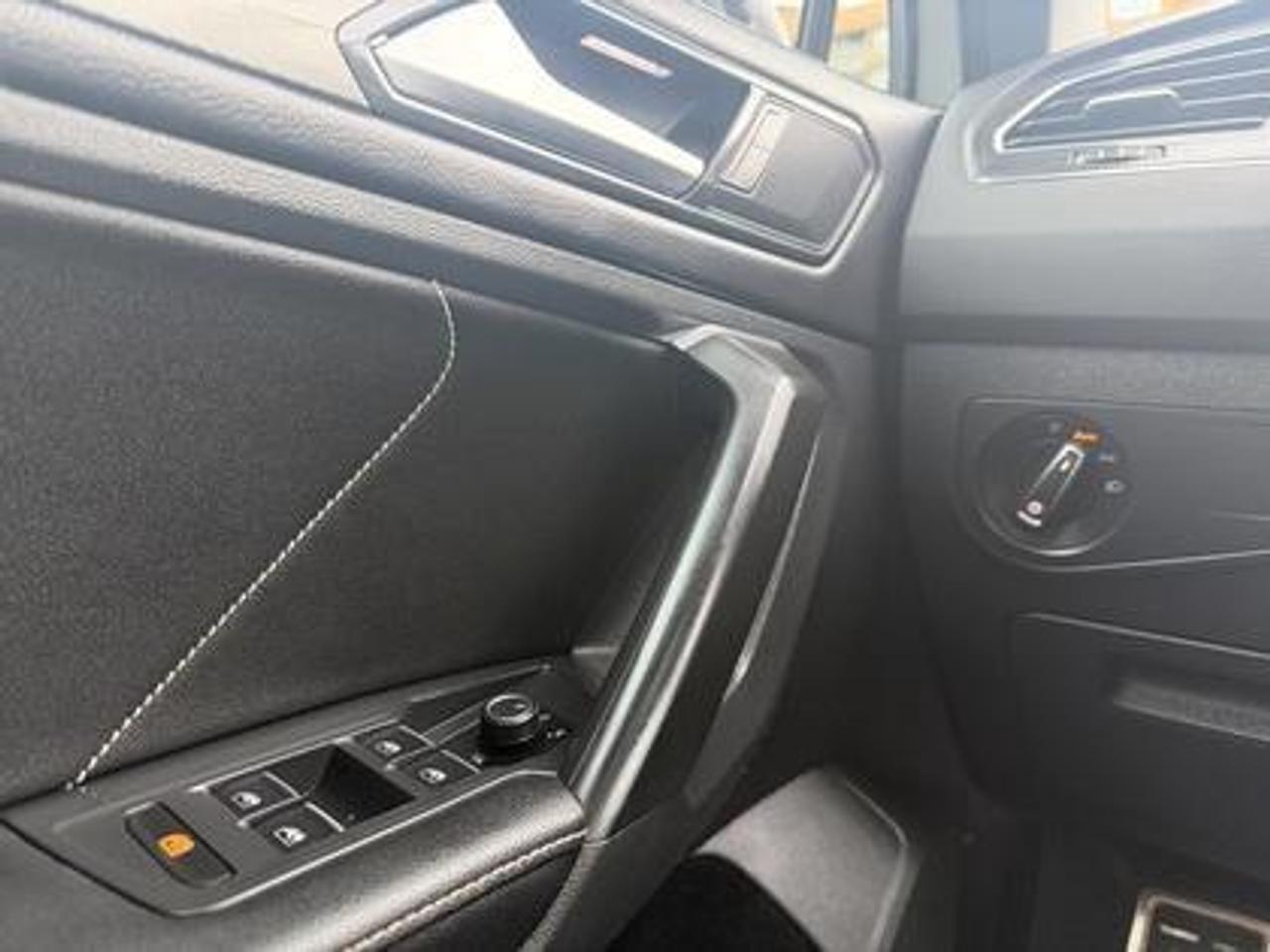 2023 Volkswagen Tiguan Comfortline R-Line Black Edition 4MOTION Photo