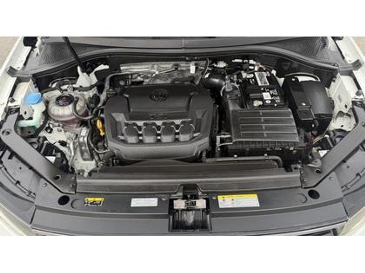 2023 Volkswagen Tiguan Comfortline R-Line Black Edition 4MOTION Photo