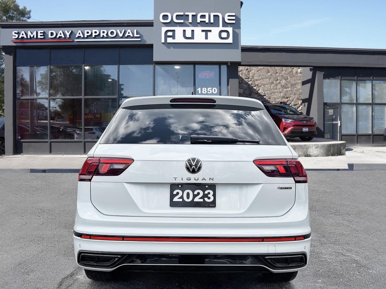 2023 Volkswagen Tiguan Comfortline R-Line Black Edition 4MOTION Photo4