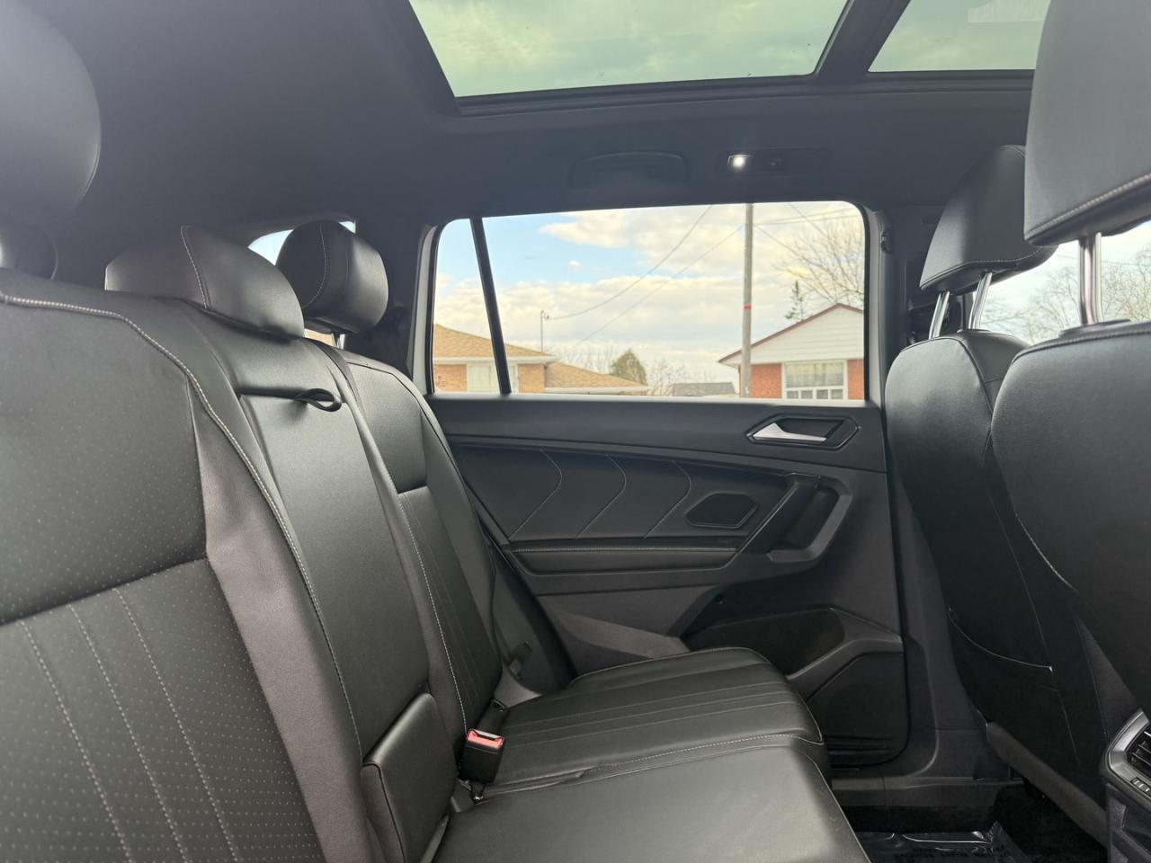 2023 Volkswagen Tiguan Comfortline R-Line Black Edition 4MOTION Photo