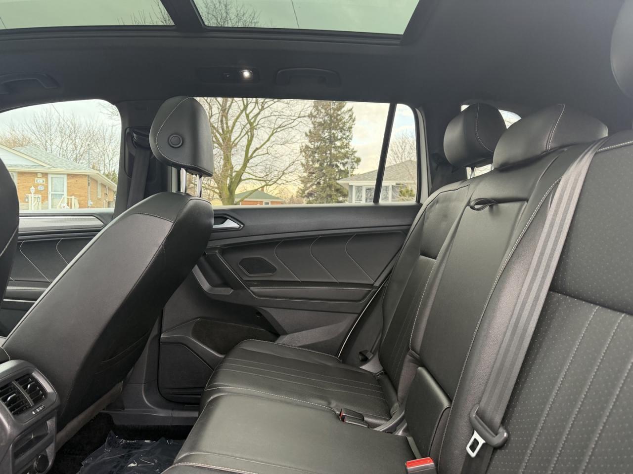 2023 Volkswagen Tiguan Comfortline R-Line Black Edition 4MOTION Photo