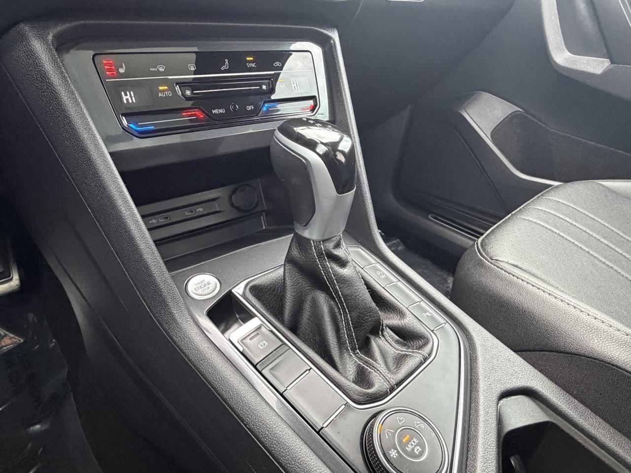 2023 Volkswagen Tiguan Comfortline R-Line Black Edition 4MOTION Photo