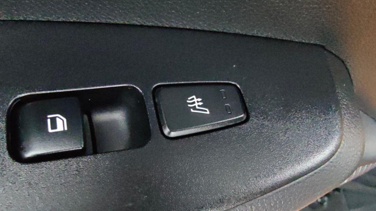 2024 Kia Seltos SX - Photo #21