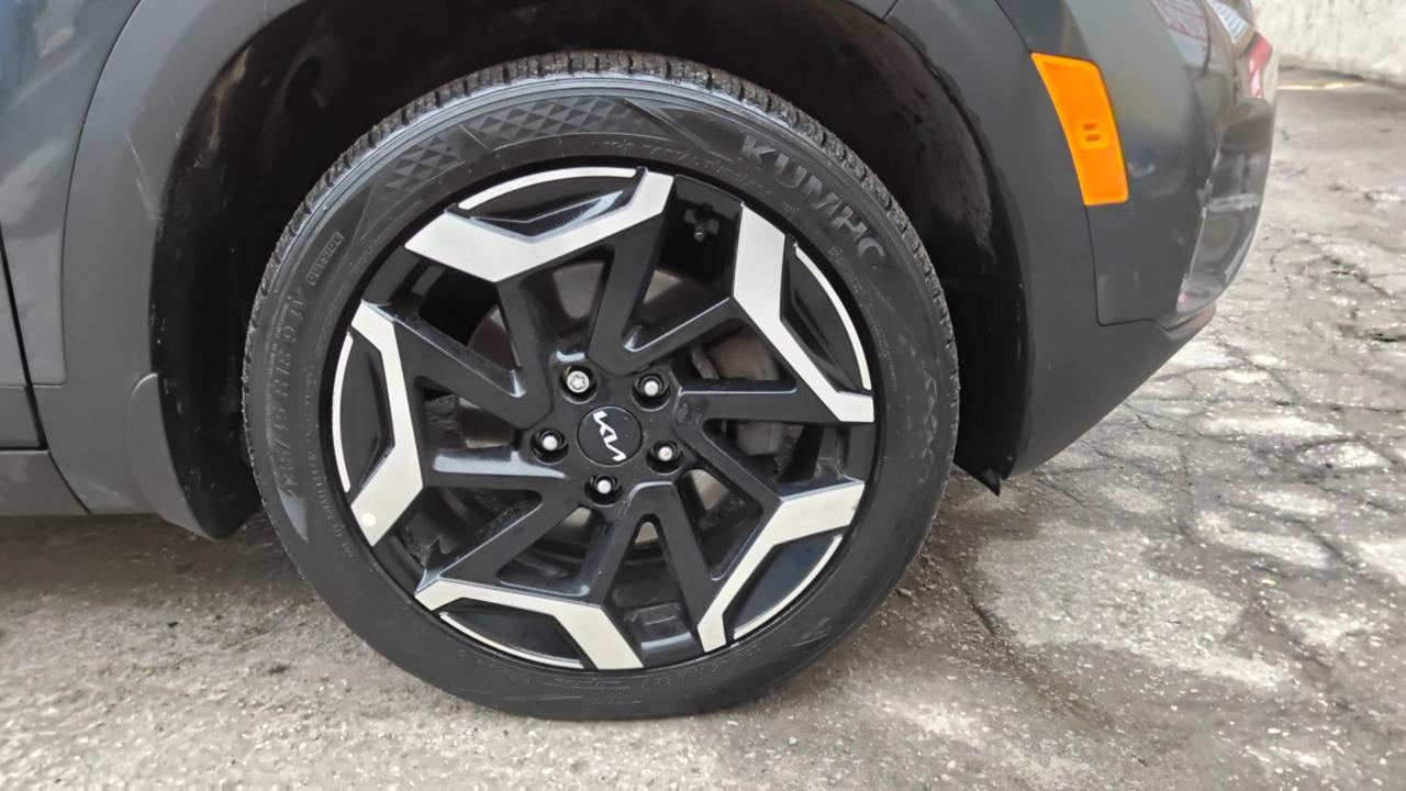 2024 Kia Seltos SX - Photo #8