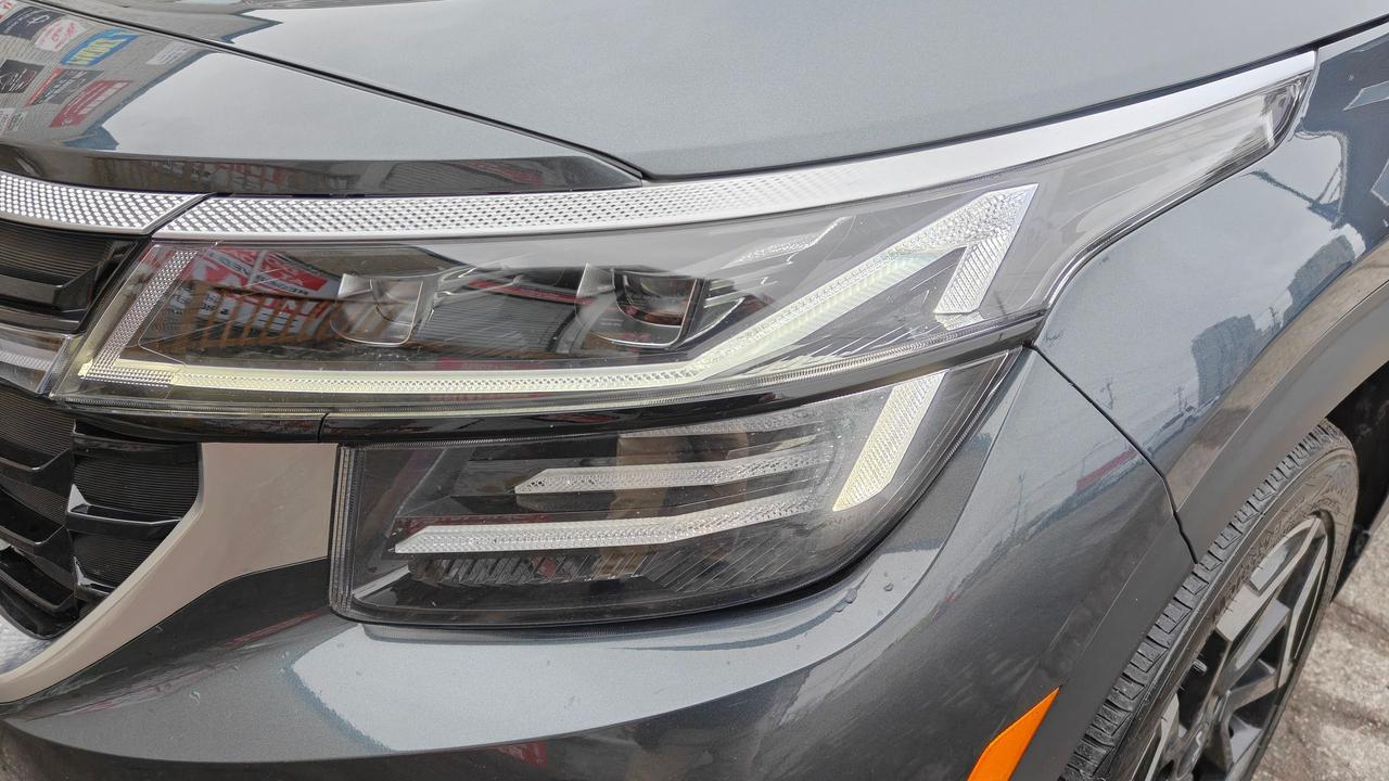 2024 Kia Seltos SX Photo