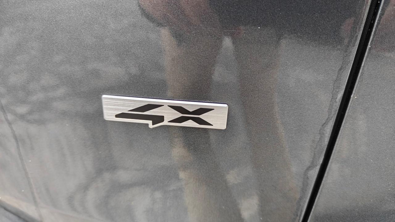 2024 Kia Seltos SX - Photo #11