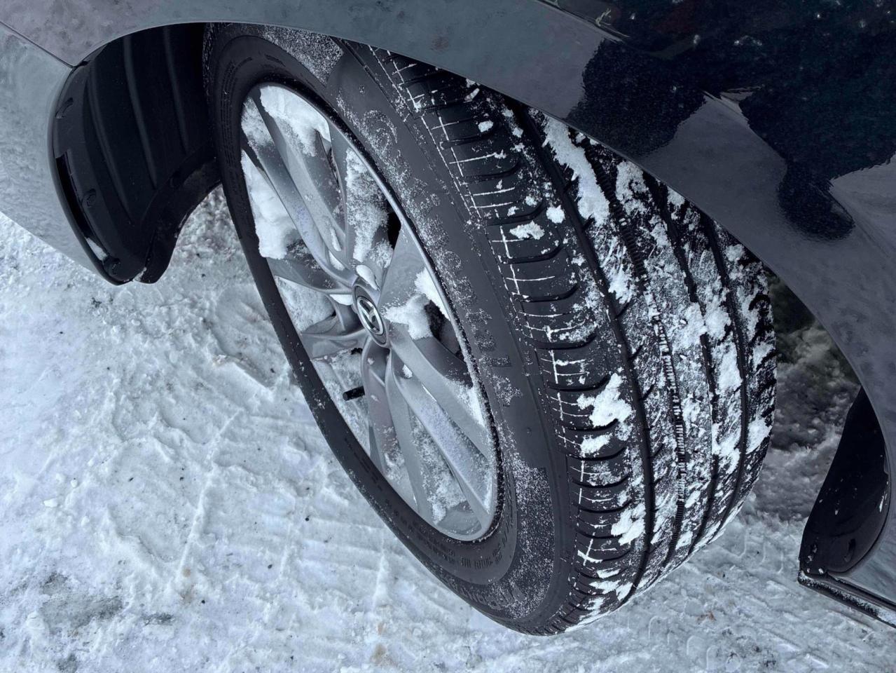 2021 Mazda MAZDA3 GS LOW KMS | One Owner | Accident Free Photo3