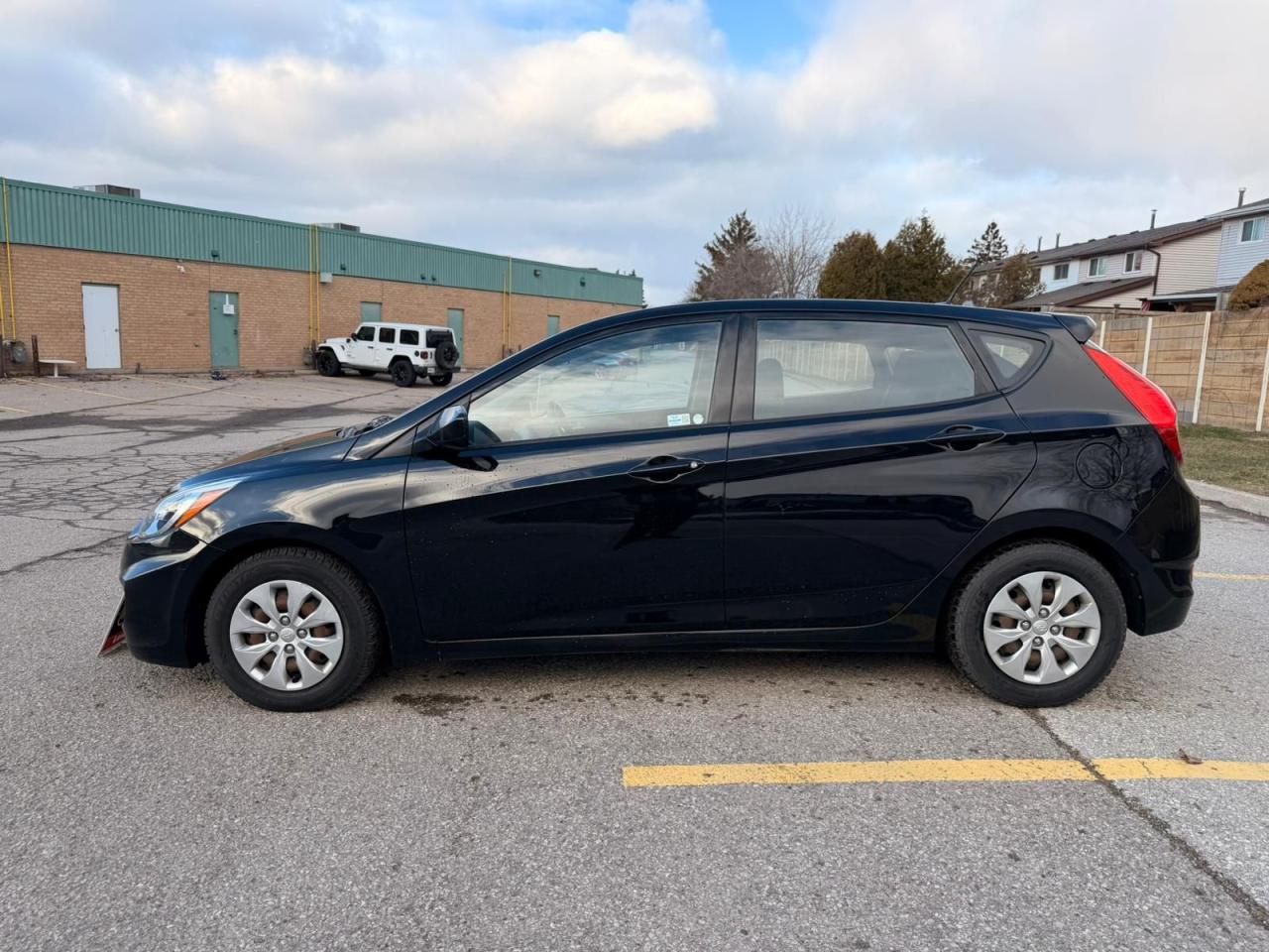 2016 Hyundai Accent GL Photo