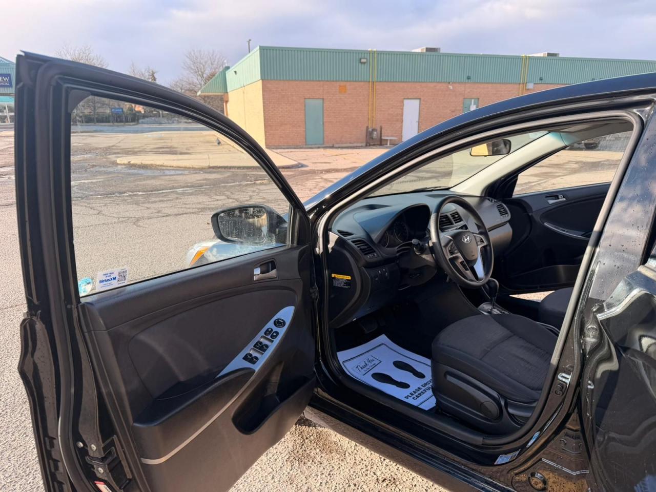 2016 Hyundai Accent GL Photo