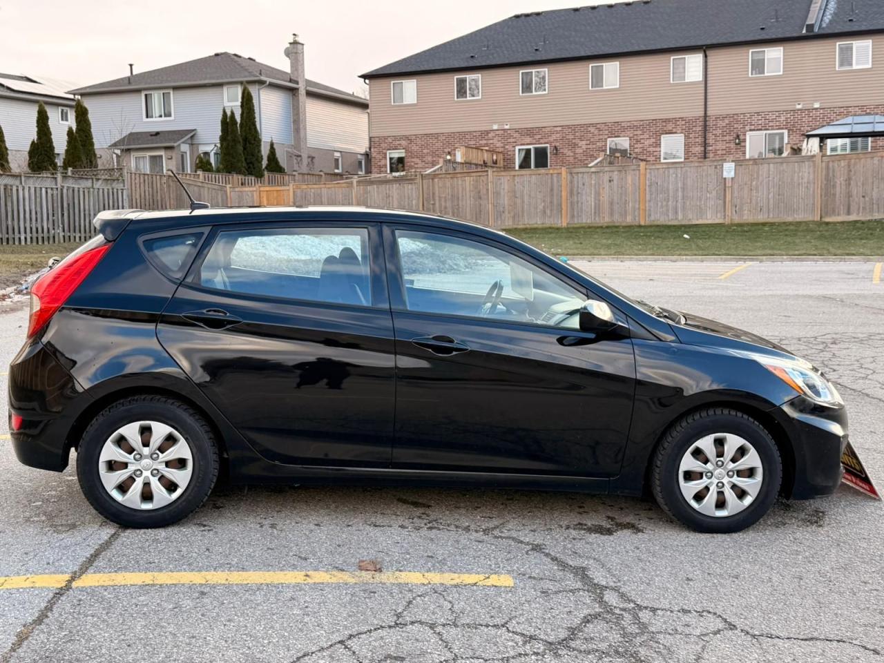 2016 Hyundai Accent GL Photo