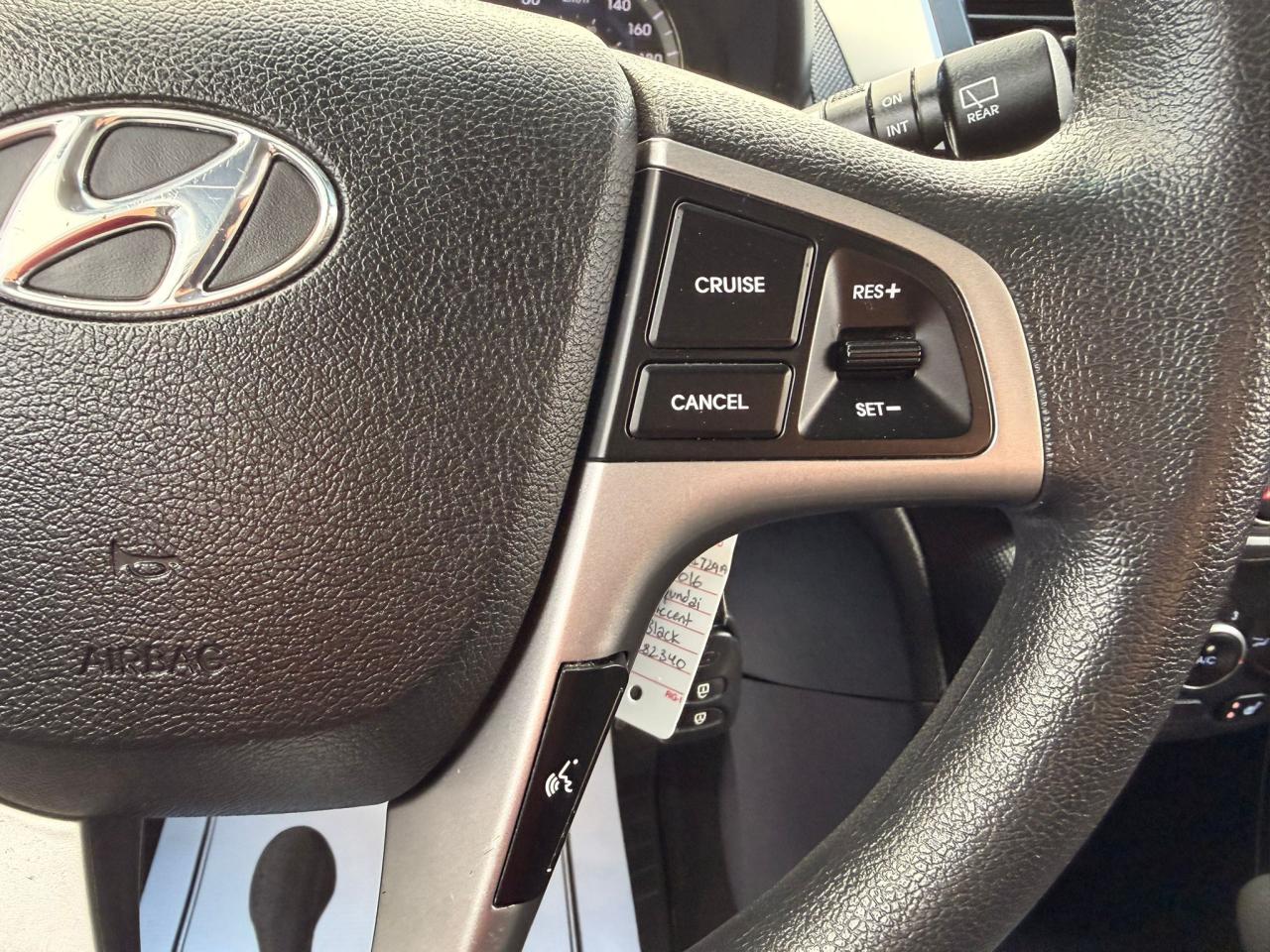 2016 Hyundai Accent GL Photo