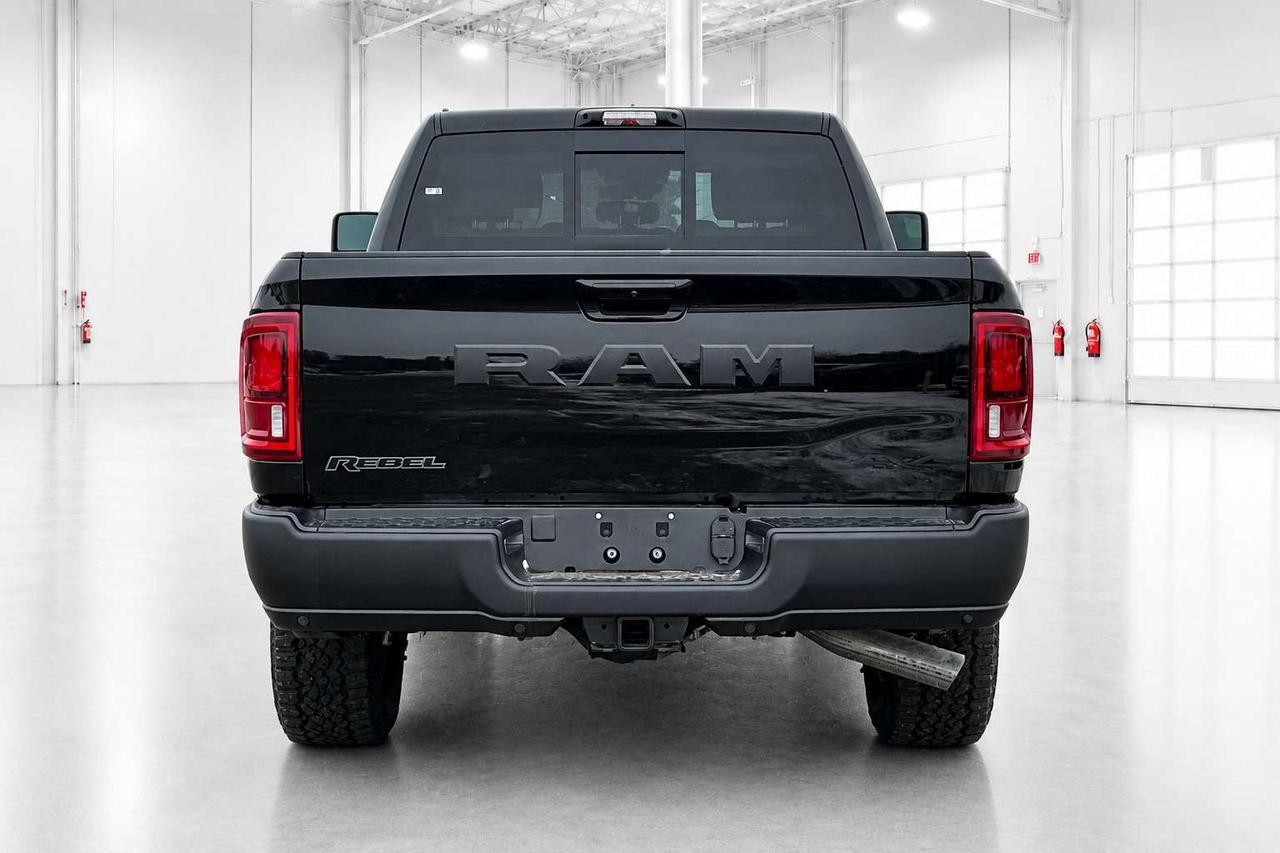 2026 RAM 2500 REBEL | 6.7L Diesel | Leather | Sunroof | Level 2 Photo3