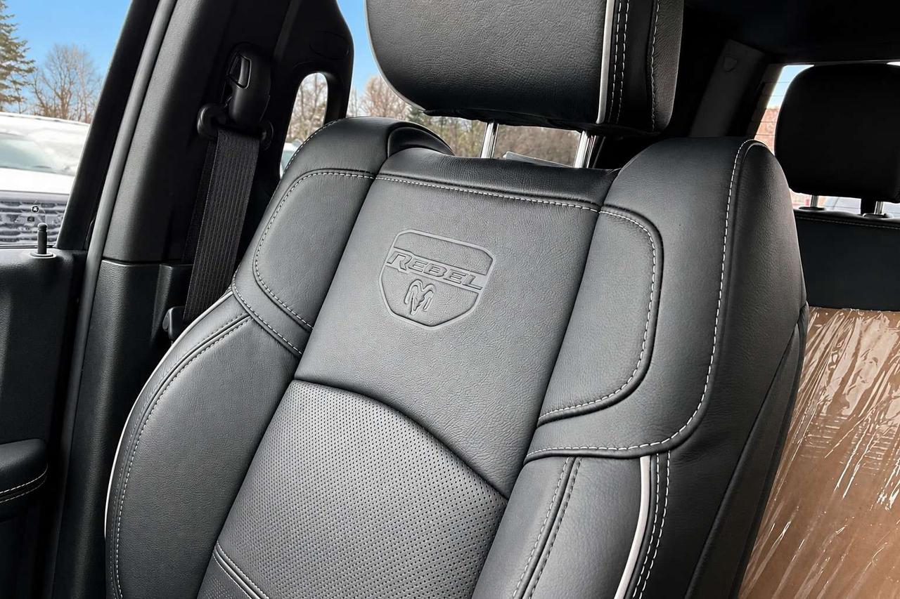 2026 RAM 2500 REBEL | 6.7L Diesel | Leather | Sunroof | Level 2 Photo
