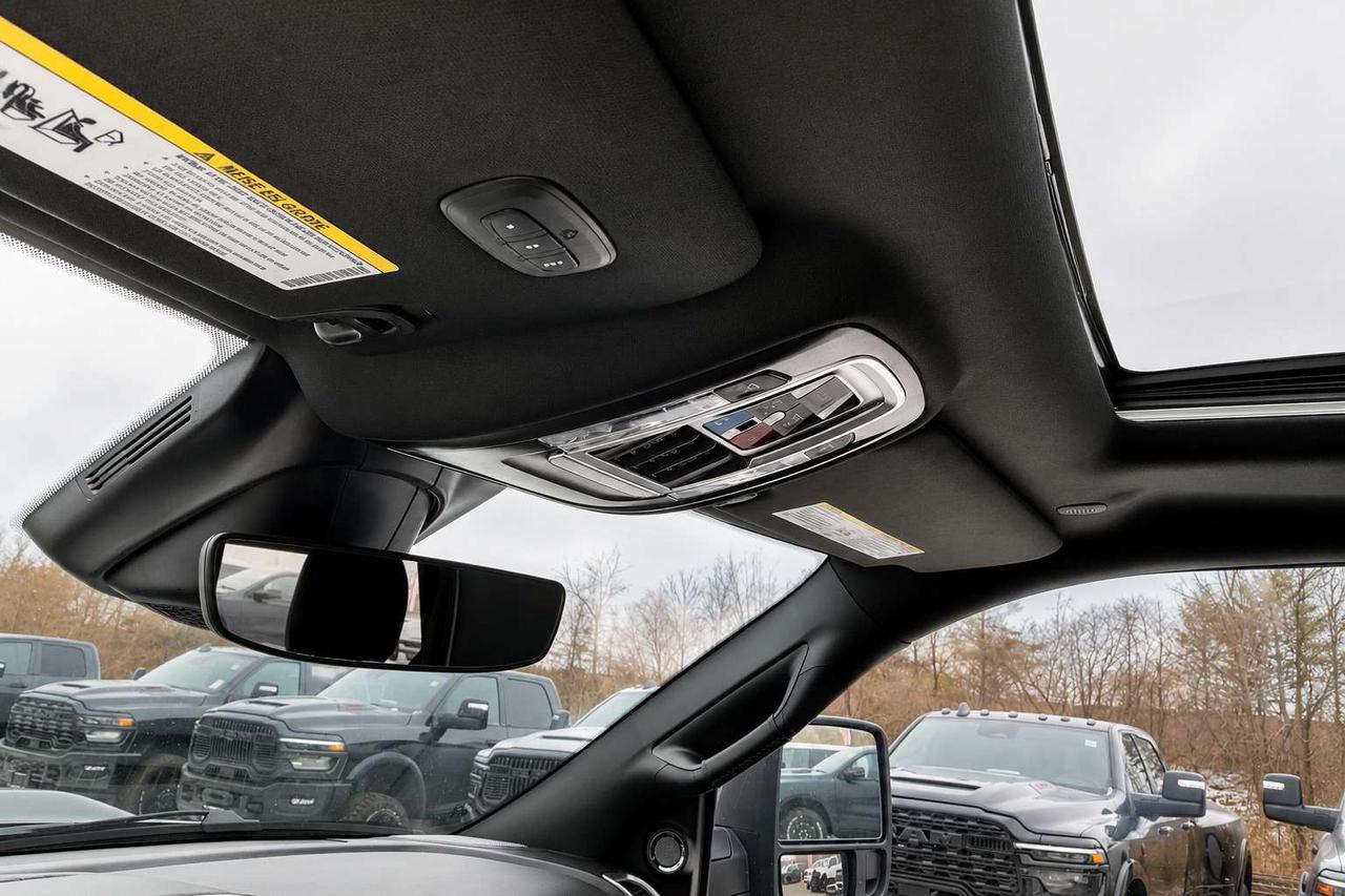 2026 RAM 2500 REBEL | 6.7L Diesel | Leather | Sunroof | Level 2 Photo