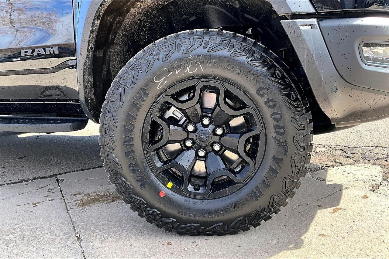 2026 RAM 1500 RHO CREW 4X4 | Red Accents | Pano Roof | Level 1 Photo