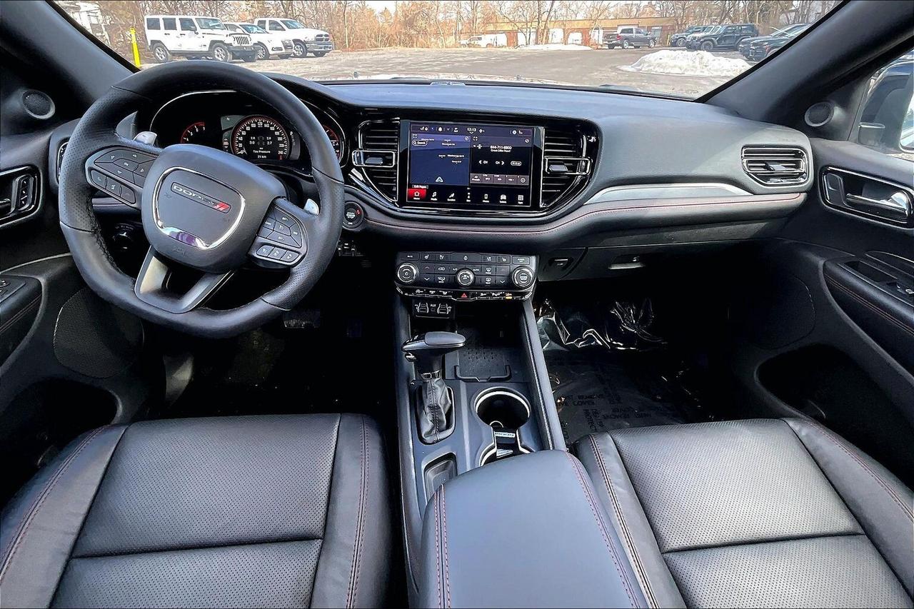 2026 Dodge Durango GT PLUS AWD | Leather | Sunroof | Blacktop | 7PASS Photo4