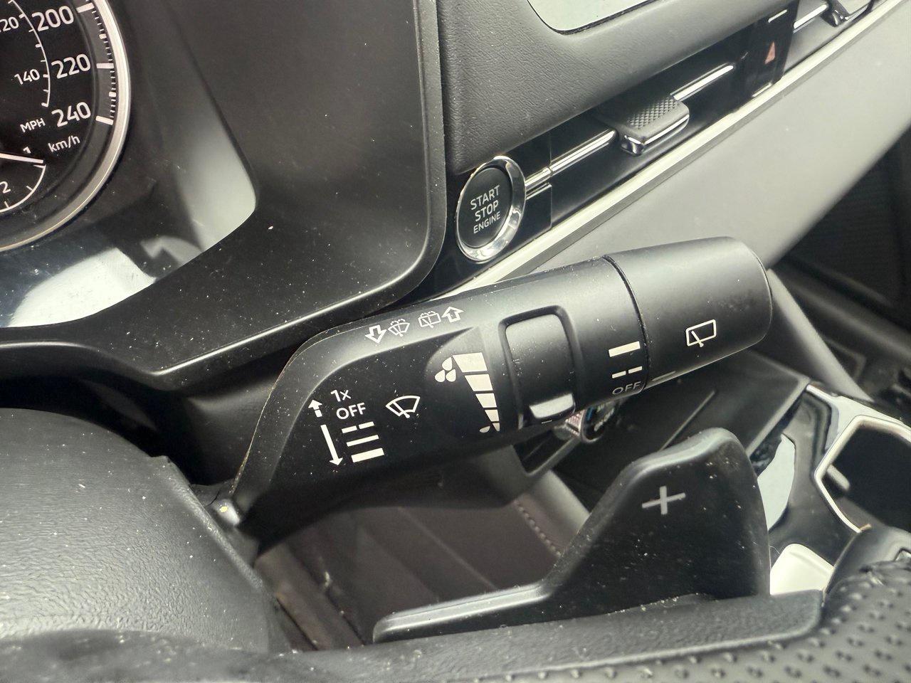 2025 Mitsubishi Outlander SE Photo