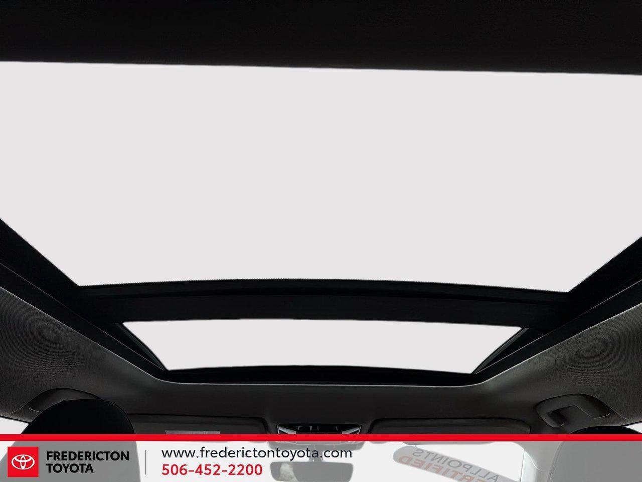 2025 Mitsubishi Outlander SE Photo