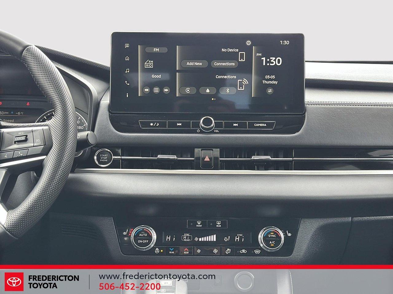 2025 Mitsubishi Outlander SE Photo