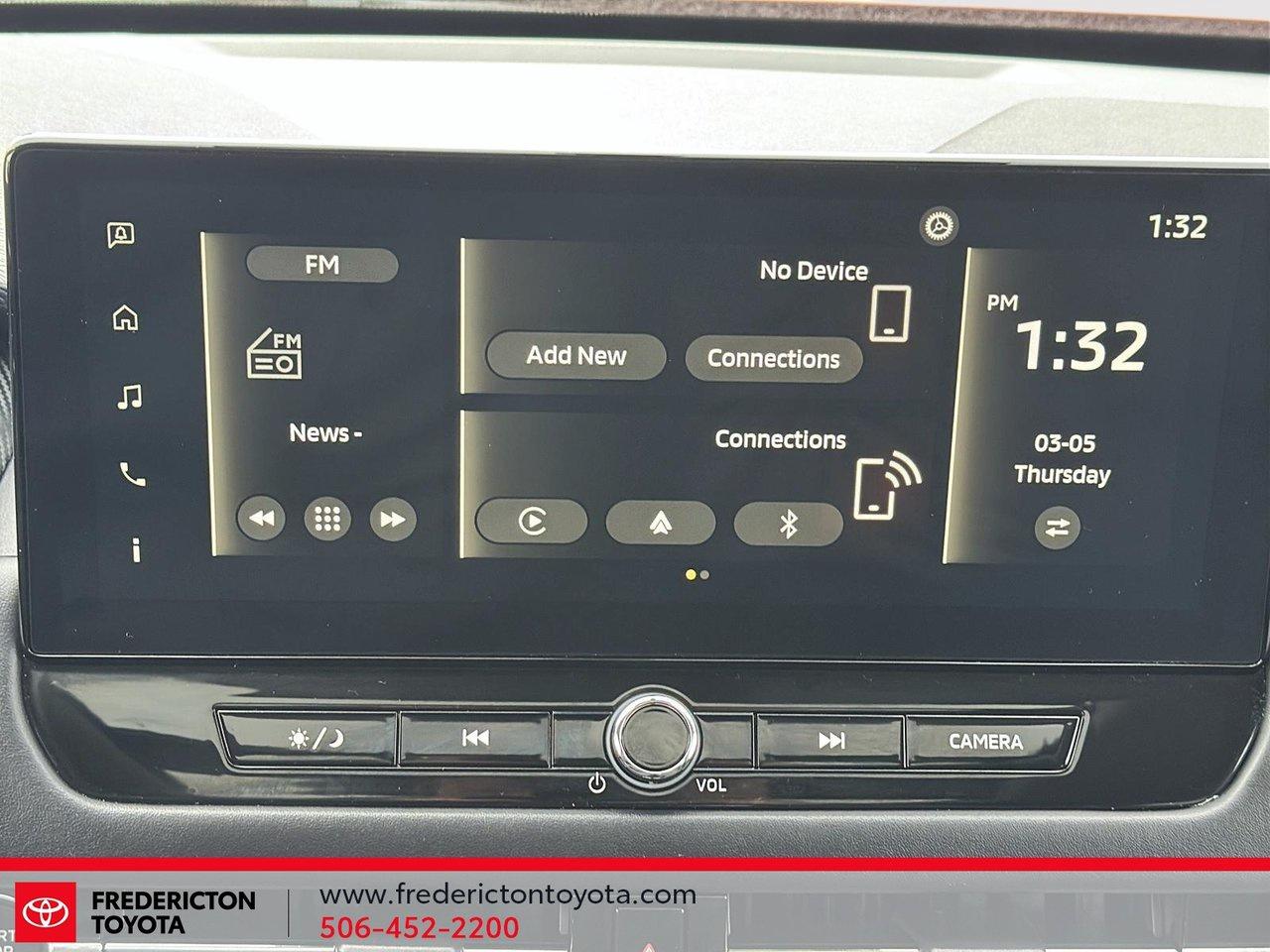 2025 Mitsubishi Outlander SE Photo