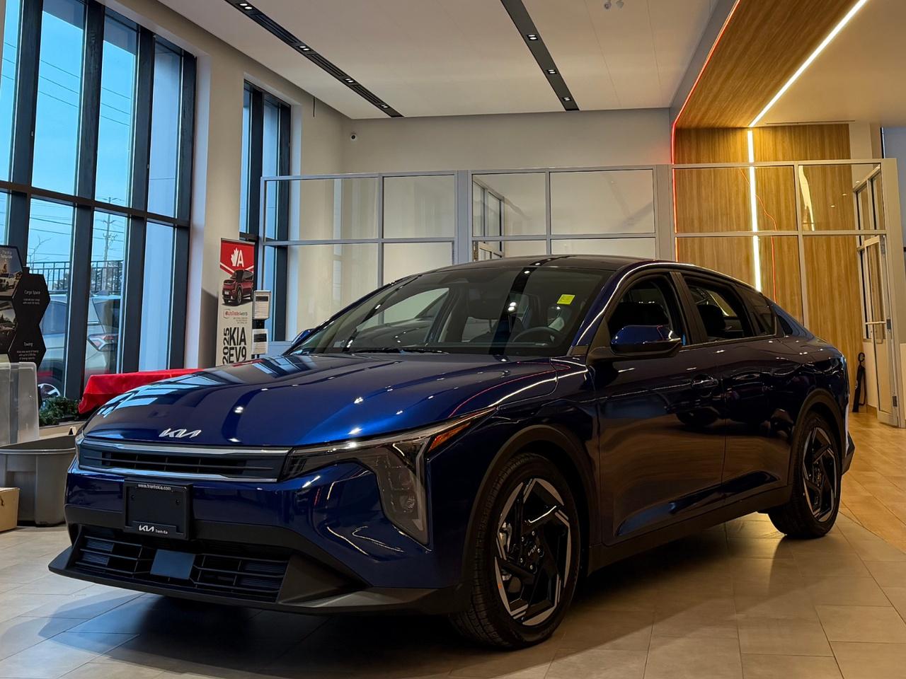 2025 Kia K4 EX Plus Photo0