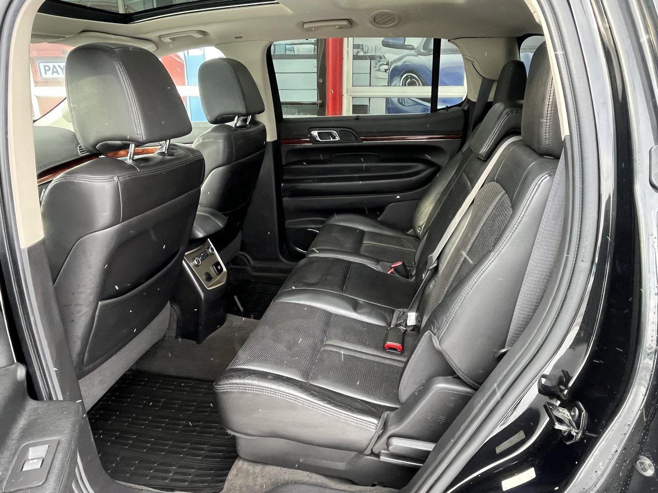 2010 Lincoln MKT MkT Photo