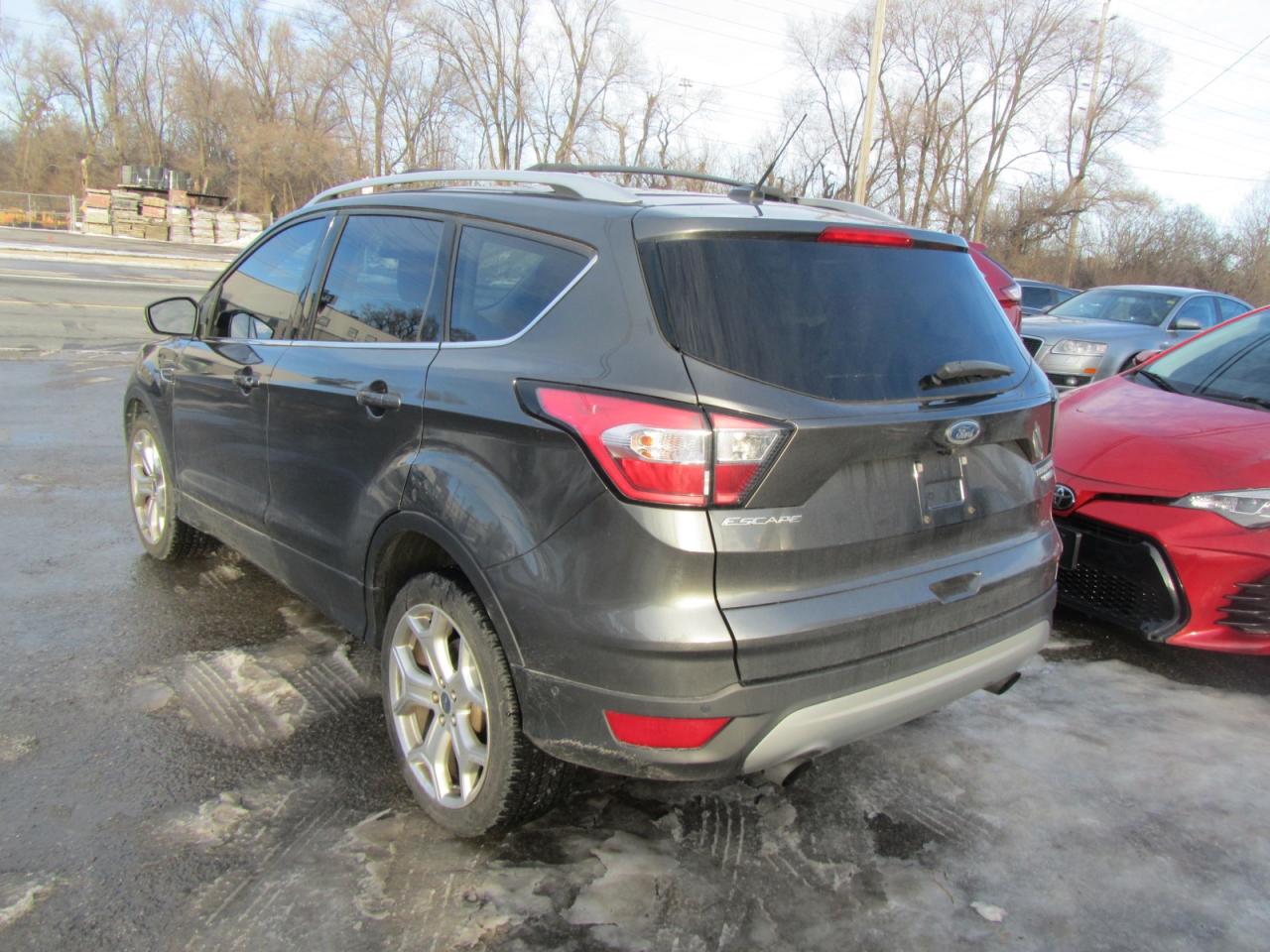 2017 Ford Escape Titanium 4WD Photo