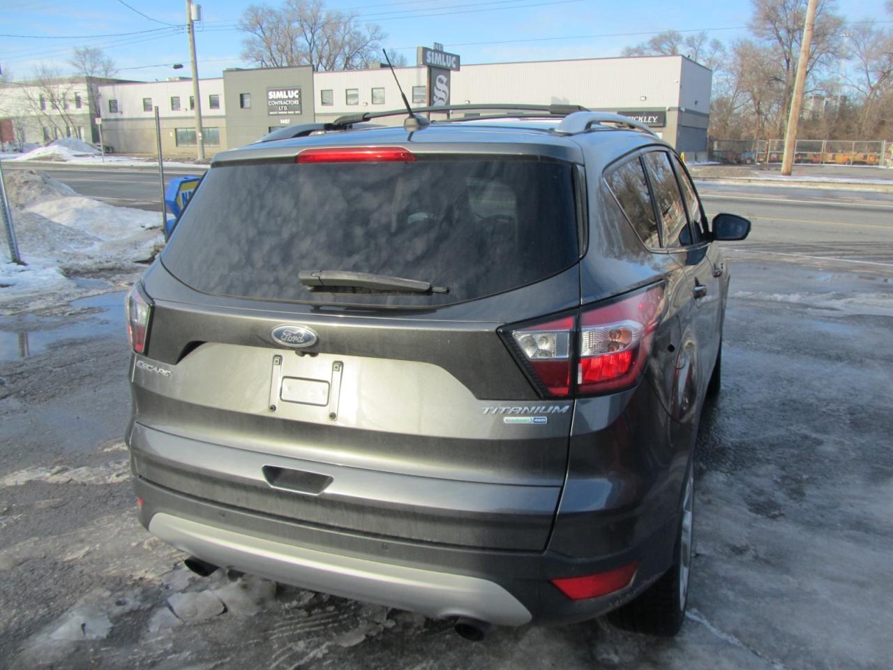 2017 Ford Escape Titanium 4WD Photo