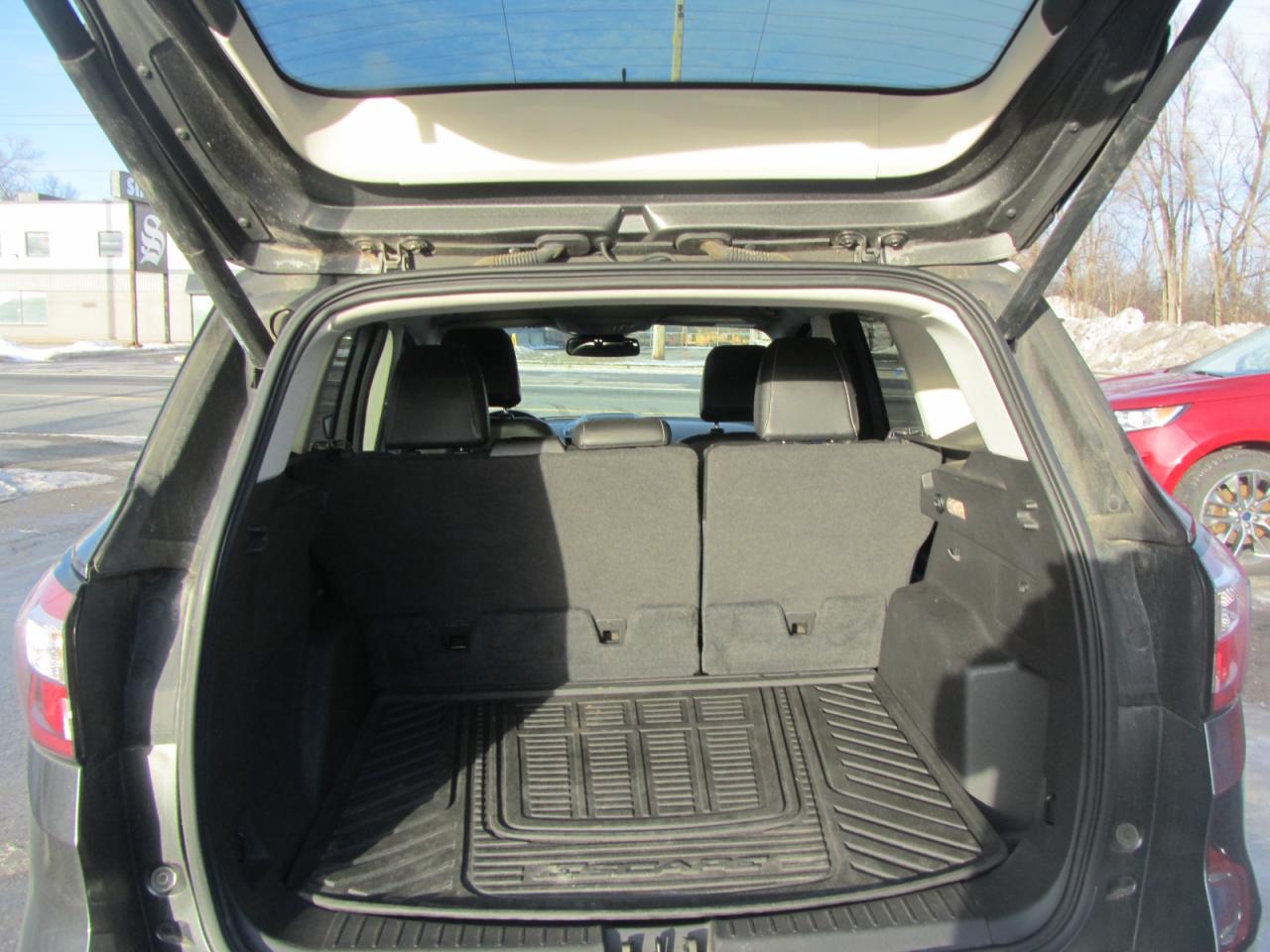 2017 Ford Escape Titanium 4WD Photo