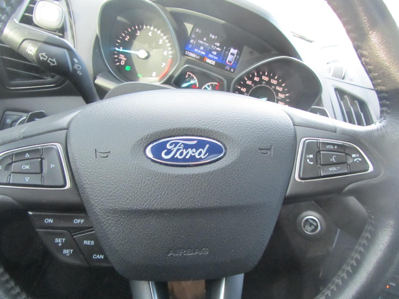 2017 Ford Escape Titanium 4WD Photo